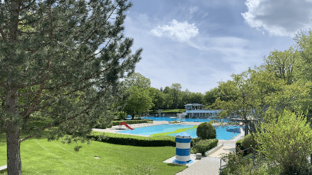 Bild 1 von Sommerbad Gauting Partnergalerie