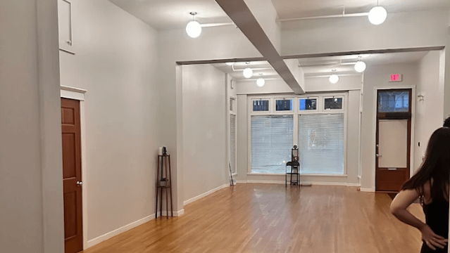 Image 1 de la galerie du partenaire One Yoga Vancouver