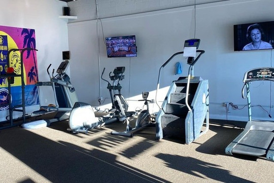 Image 3 from Legacy Barbell Club partner gallery