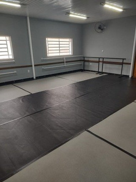 Imagem 3 da galeria do parceiro Democratie Studio de Dança