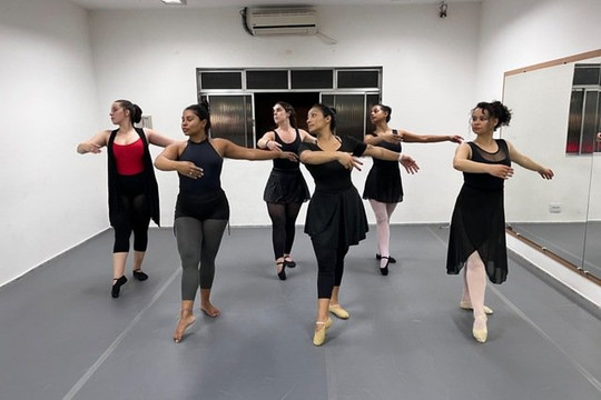 Imagem 9 da galeria do parceiro Cia Danci