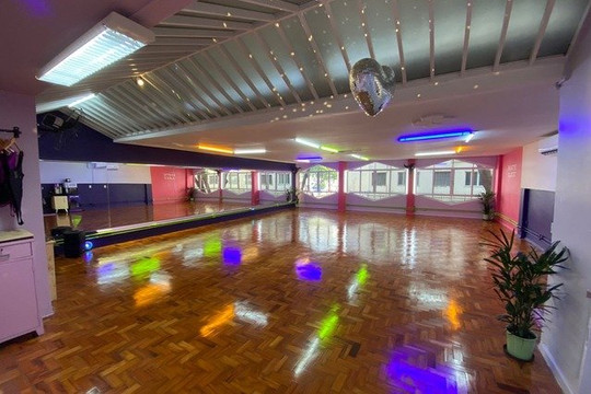 Imagem 2 da galeria do parceiro Boate Class Sala Oficial