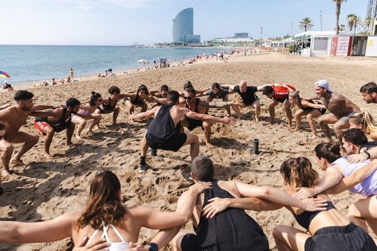 Imagen 1 de la galería del partner Evox Barcelona - Playa de Somorrostro