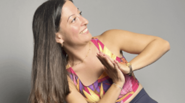 Bild 1 von Yoga&Oils - mit Sina Scott | Tempelhof Partnergalerie