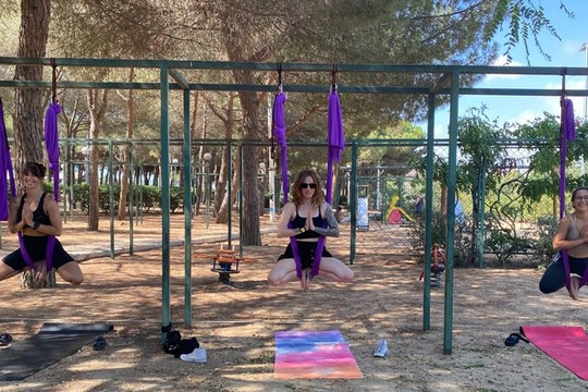 Imagen 1 de la galería del partner Aeroyoga con Mireia Outdoor