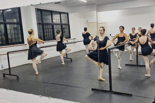 Imagem 1 da galeria do parceiro Bele Fusco Escola de Danças