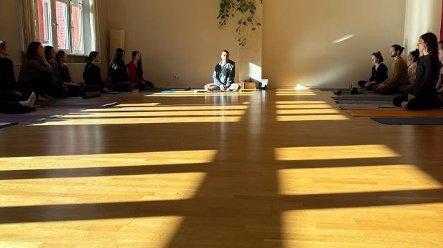 Bild 3 von Free Breathing Ashtanga Yoga Partnergalerie