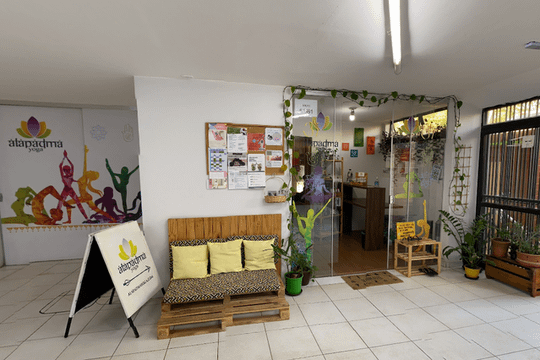 Imagem 2 da galeria do parceiro Alapadma Yoga