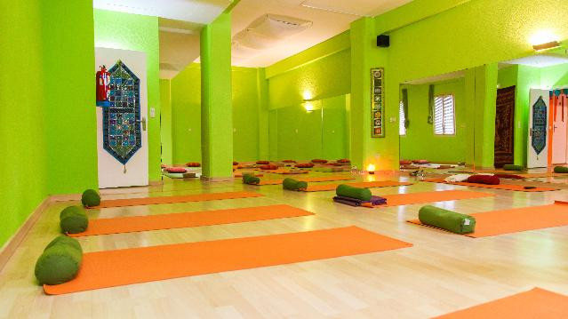 Imagem 3 da galeria do parceiro Escuela de Yoga en Madrid | Satyalok Yoga