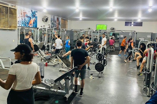 Imagem 1 da galeria do parceiro Academia Pingo D'Água Sport Center