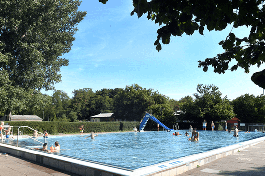 Bild 3 von Sommerbad Staaken West Partnergalerie