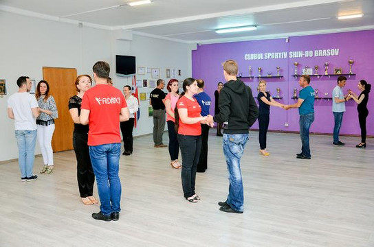 Imaginea 3 din FitDance galeria partenerului