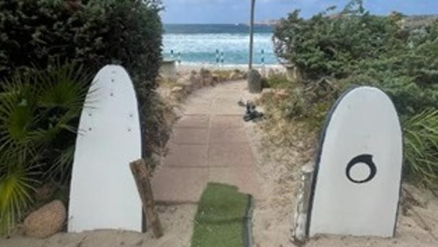 Immagine 2 dalla galleria del partner South Coast Surf School