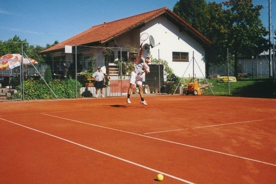 Bild 3 von Tennispark Neubiberg-Rotkäppchenplatz Partnergalerie
