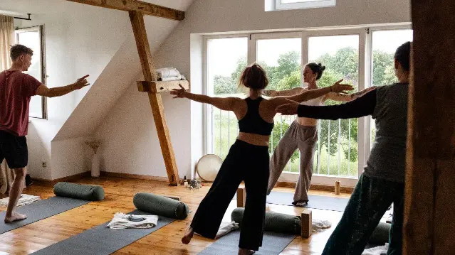 Bild 3 von In Bewegung mit Vivi @Calisthenics Park Pankow Partnergalerie