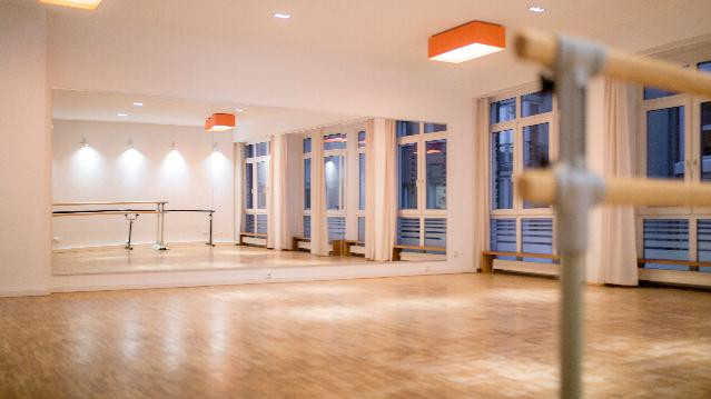 Bild 1 von Ballett- und Tanzstudio "Elegance" Partnergalerie