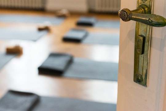 Bild 2 von YOGA REBELLION – Neukölln Partnergalerie