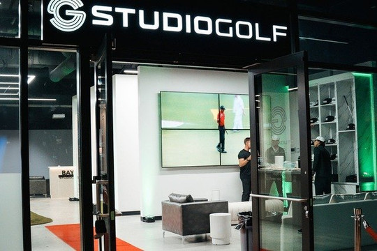 Image 2 from Studio Golf San Diego partner gallery