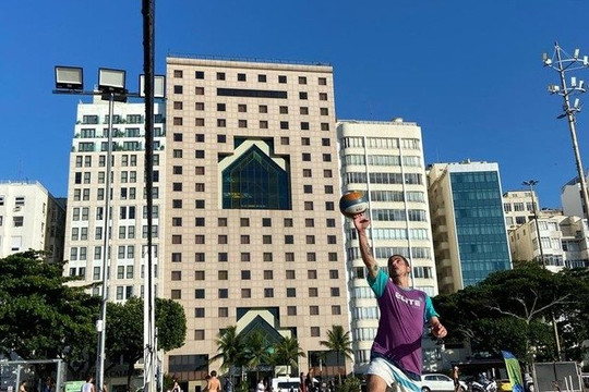 Imagem 1 da galeria do parceiro Elite - Vôlei de Praia Copacabana