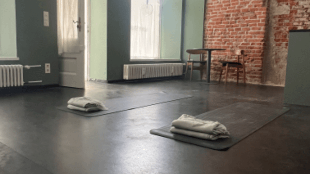 Bild 3 von Breathwork & Sound Bath x Studio Café Partnergalerie