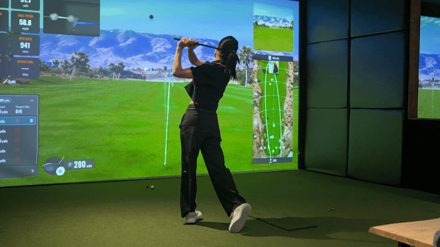 Image 1 from 6ix Iron Indoor Golf Downtown partner gallery