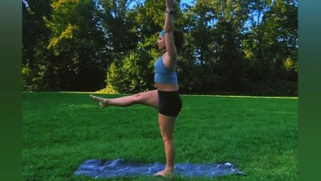 Bild 1 von Yoga Anabella 🇦🇷@Ehrenfeld Partnergalerie