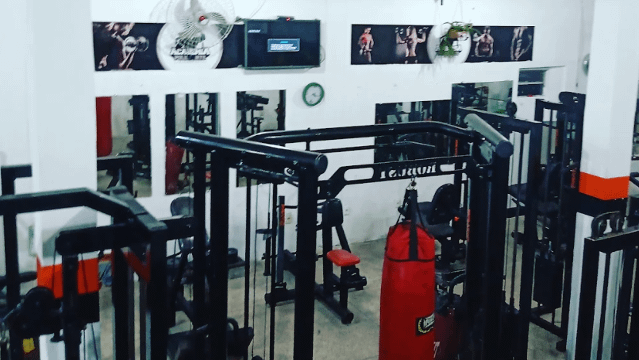 Imagem 1 da galeria do parceiro Academia Poliesportes
