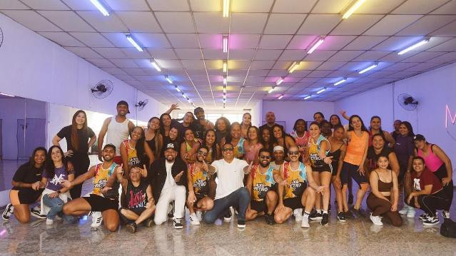 Imagem 1 da galeria do parceiro Movimento Vem Dançar