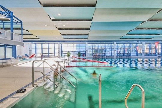 Bild 3 von Schwimmhalle Helene-Weigel-Platz "Helmut Behrendt" Partnergalerie