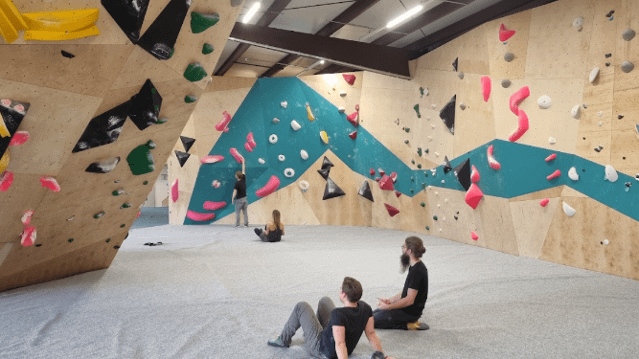 Bild 2 von PEAK7 Boulderhalle Landshut Partnergalerie