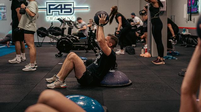 Bild 3 von F45 Training Munich Obersendling Partnergalerie