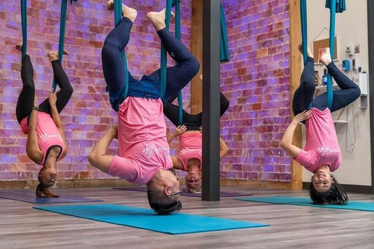 Image 1 from Pineapple Life partner gallery