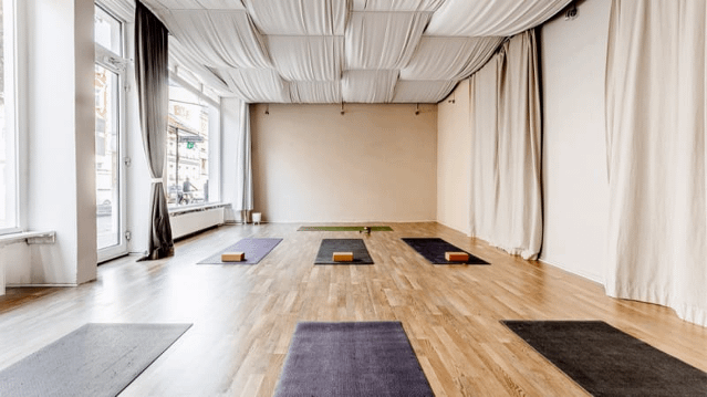 Bild 3 von Kundalini With Tiana Partnergalerie