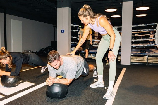 Imagem 1 da galeria do parceiro Time To Shine