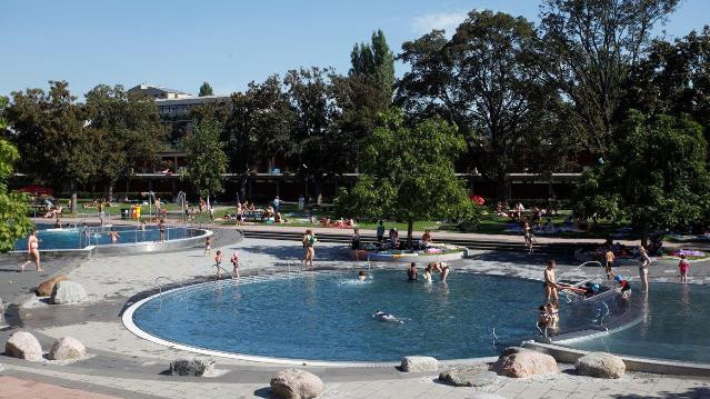 Bild 1 von Inselbad Untertürkheim Partnergalerie