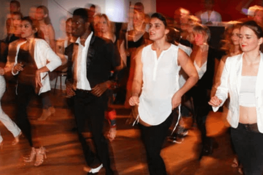 Bild 2 von Tanzschule Salsamás - Pasing Partnergalerie