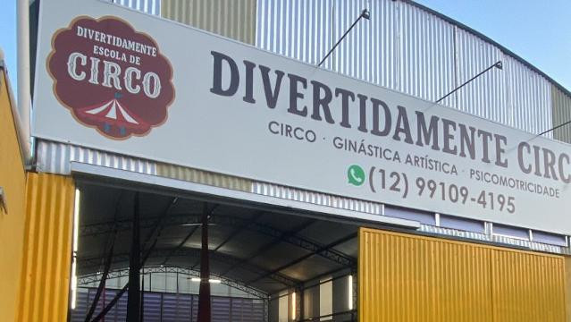 Imagem 2 da galeria do parceiro Divertidamente Escola de Circo Jacareí
