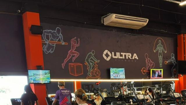 Imagem 1 da galeria do parceiro Academia Ultra Fitness / Roofbox Crossfit Arrecife