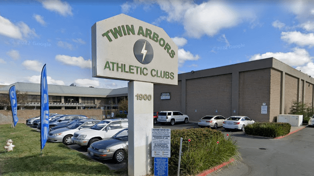 Image 2 from Twin Arbors Private Sports Club partner gallery