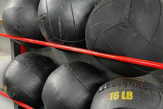 Imagem 3 da galeria do parceiro BurnFox Ura