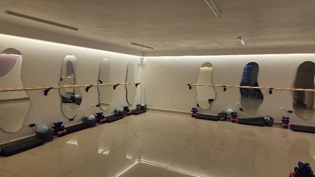 Imagen 1 de la galería del partner Lovives Barre