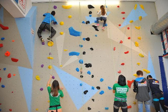 Imaginea 3 din Centrul de Escalada si Aventura Climb Again galeria partenerului
