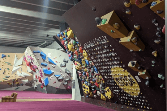 Bild 3 von einstein Boulderhalle Düsseldorf Partnergalerie