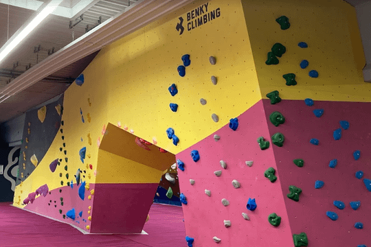Bild 1 von einstein Boulderhalle Düsseldorf Partnergalerie