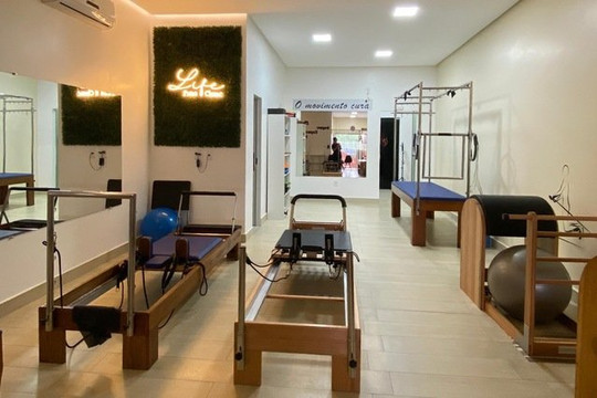 Imagem 1 da galeria do parceiro Life Fisio Clinic - Pilates • Fisioterapia • Osteopatia