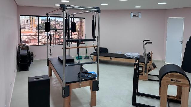 Imagem 1 da galeria do parceiro Glow Up Studios Gym