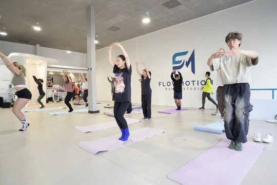 Image 3 from FlowMotion Dance Studio partner gallery