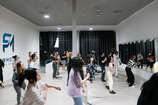 Image 1 from FlowMotion Dance Studio partner gallery