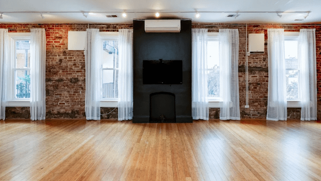 Image 2 from Flow Yoga Center partner gallery