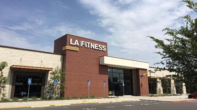 Image 2 from LA Fitness - LEVITTOWN partner gallery